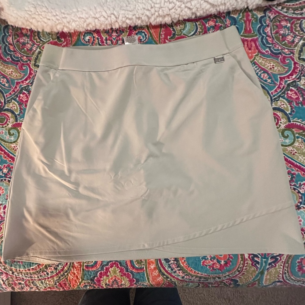 Women’s Greg Norman Pull On Skirt Size Large